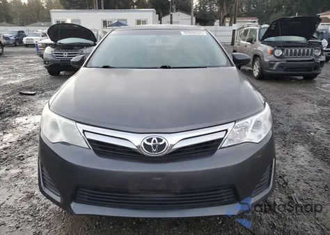 2012 Toyota Camry Base z USA, uszkodzony, nr VIN 4T4BF1FK1CR205444